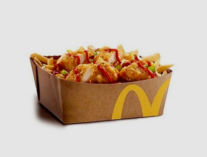 McDonald's Spicy Buffalo Chicken Poutine (Québec)